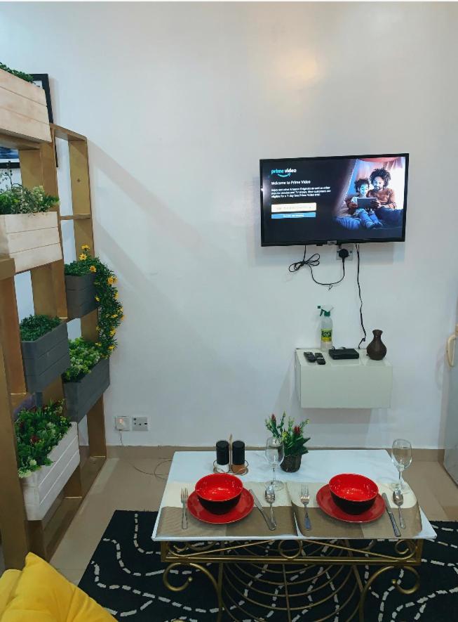 Cozy Studio Unit In Lekki Phase 1 - Kitchen, 24-7 Light, Wifi, Netflix Apartment Lagos Exterior foto
